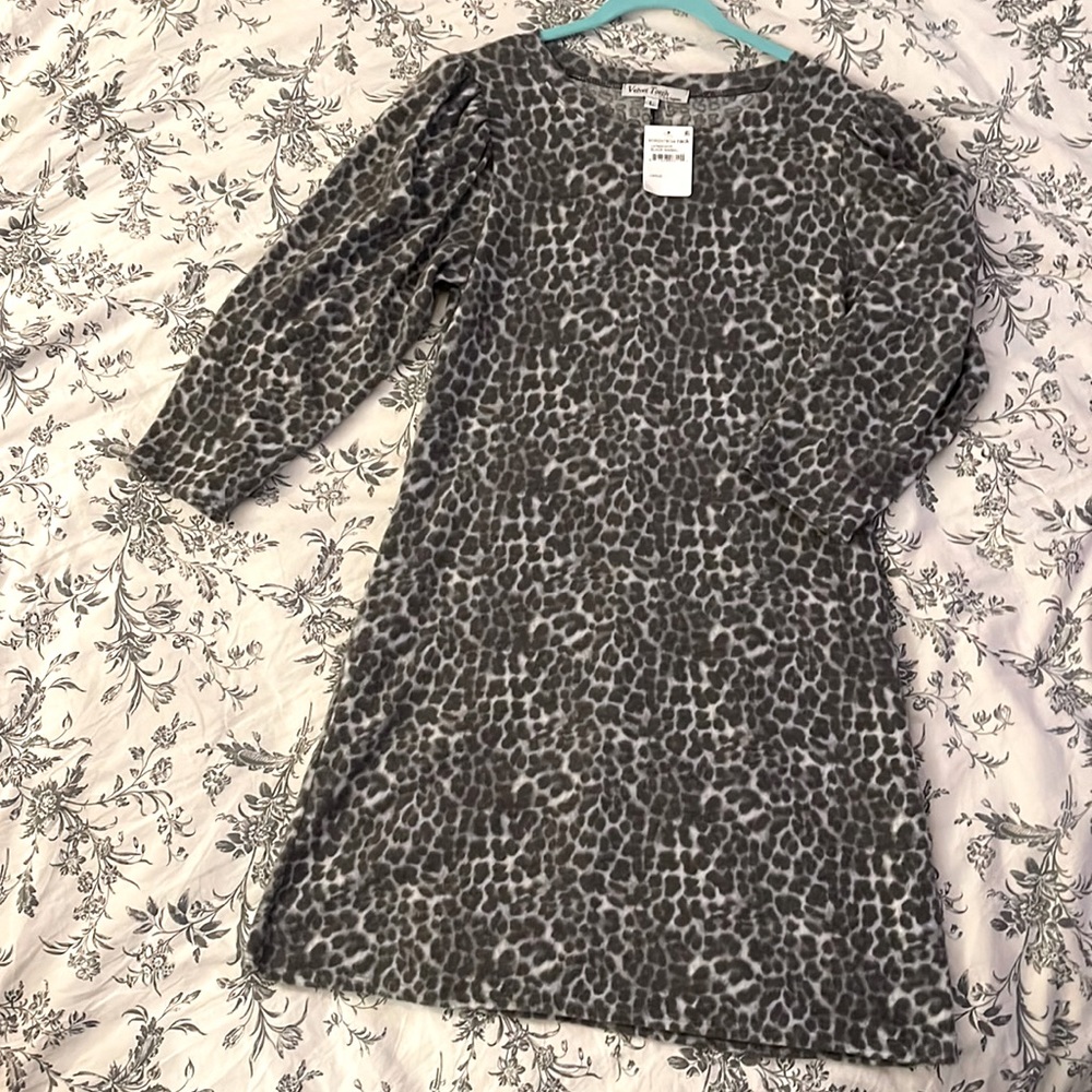 Super soft stretchy sweater like dress with pockets size L